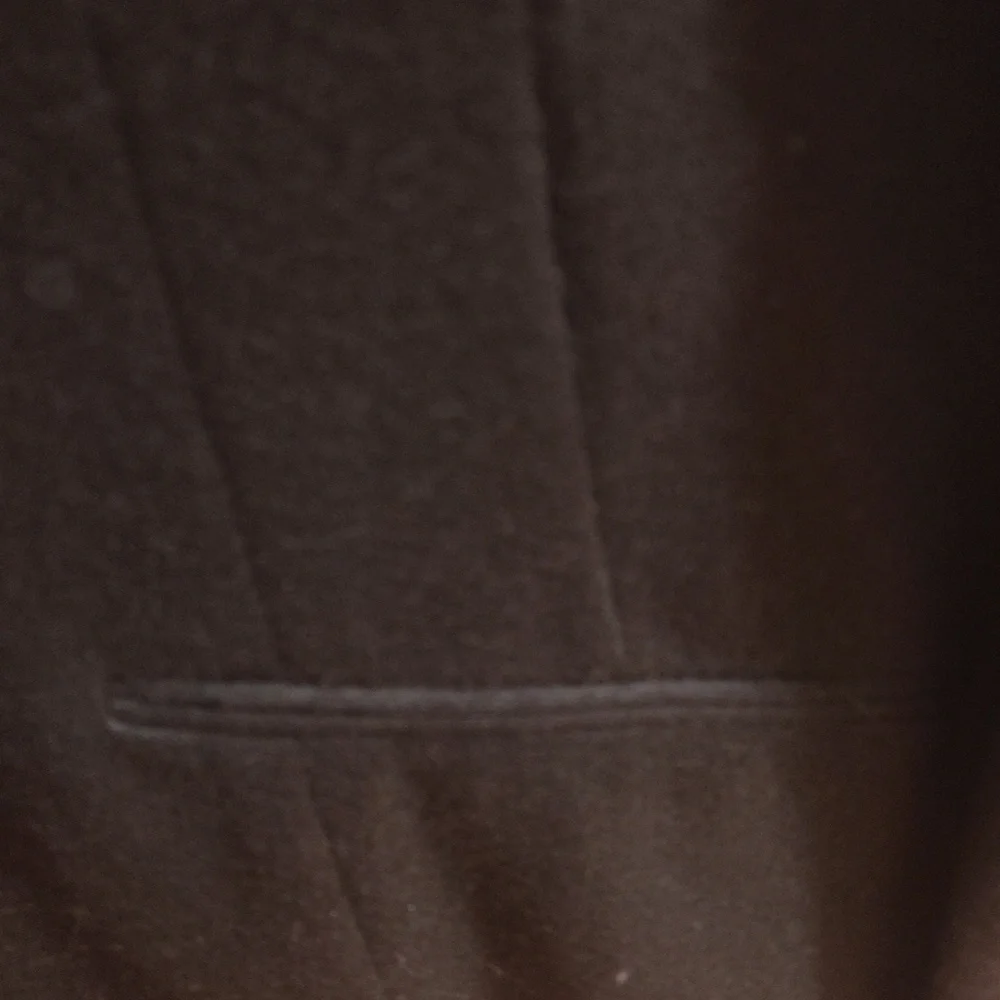 Blazer, fitter, wool flannel, with rosette embellishment at shoulder. Never worn - Picture 4 of 8